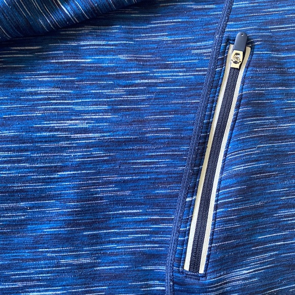 Gap Fit pullover hoodie. - Picture 2 of 6